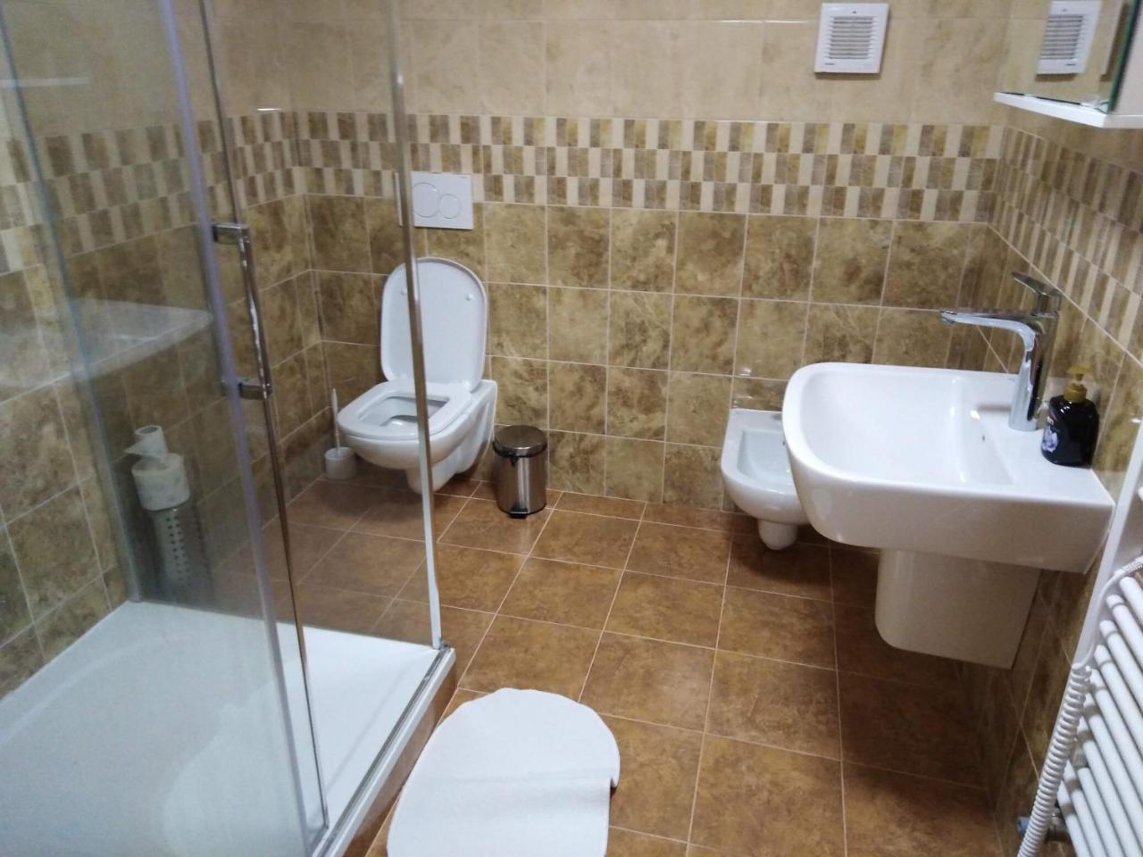 Penzion Snezenka Jiretin pod Bukovou Luaran gambar