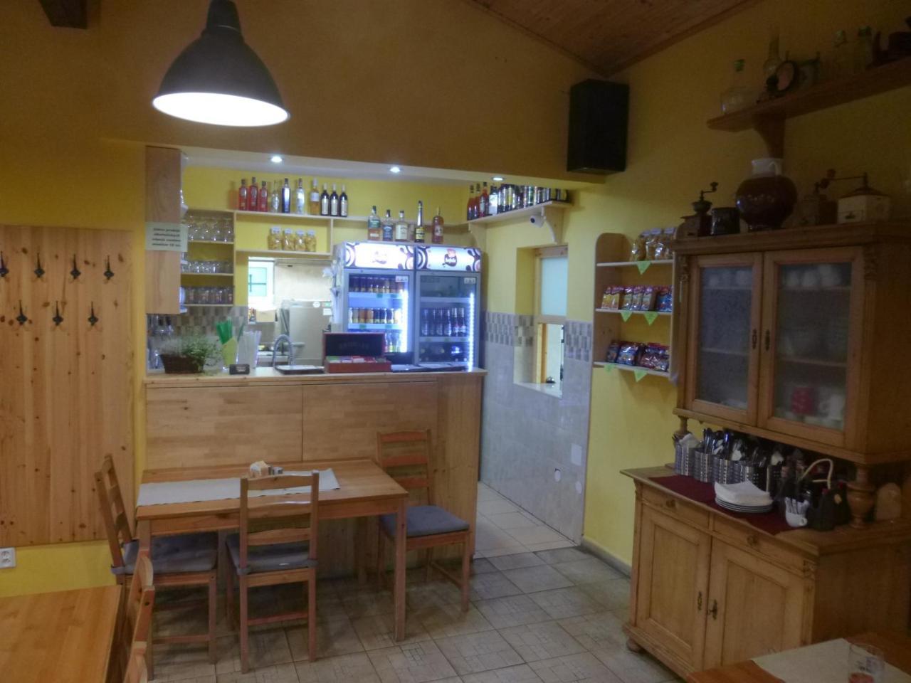Penzion Snezenka Jiretin pod Bukovou Luaran gambar