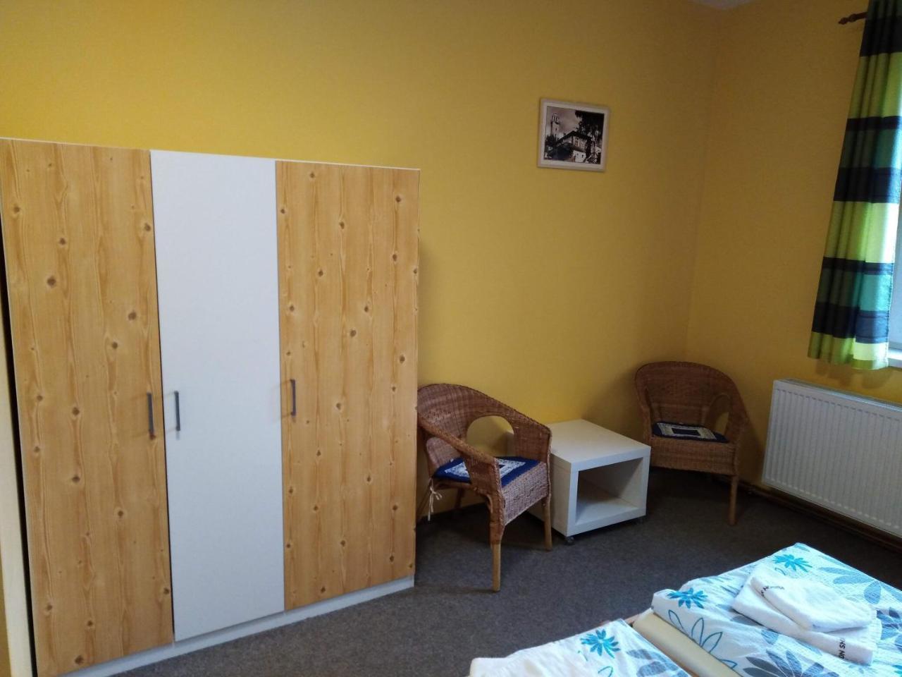 Penzion Snezenka Jiretin pod Bukovou Luaran gambar